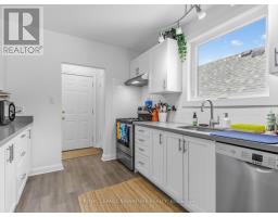 Upper - 277 Wychwood Avenue, Toronto, ON M6C2T6 Photo 10