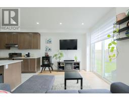 1090 Lockie Drive, Oshawa, ON L1L0R9 Photo 8
