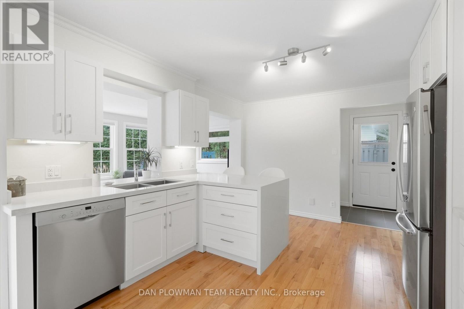 403 AMSTEL COURT - 13