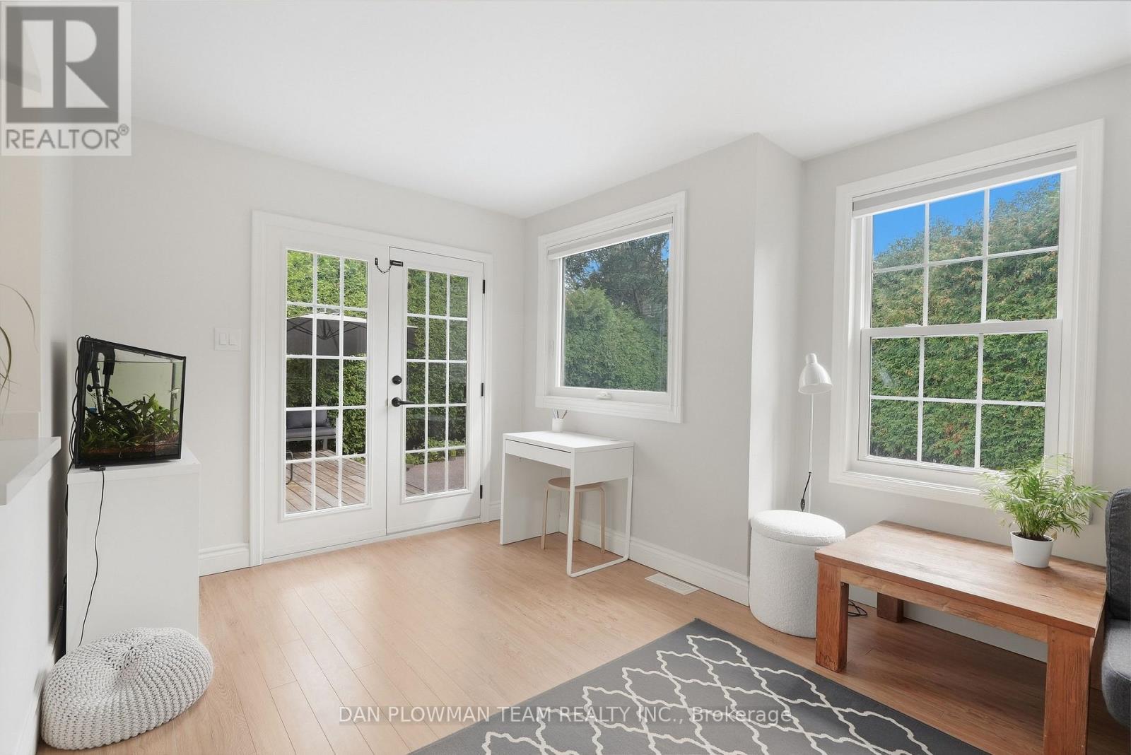 403 AMSTEL COURT - 18