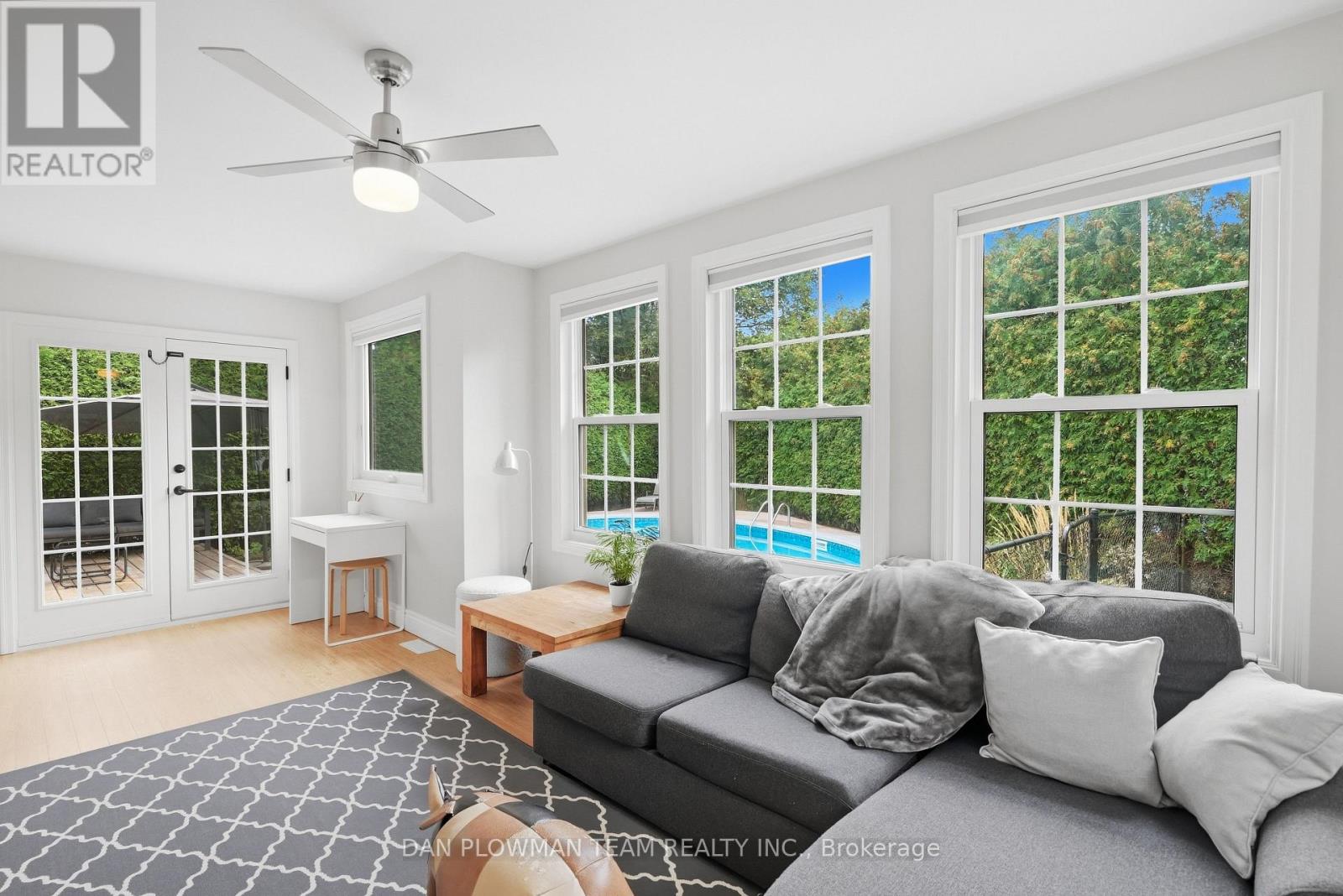 403 AMSTEL COURT - 19