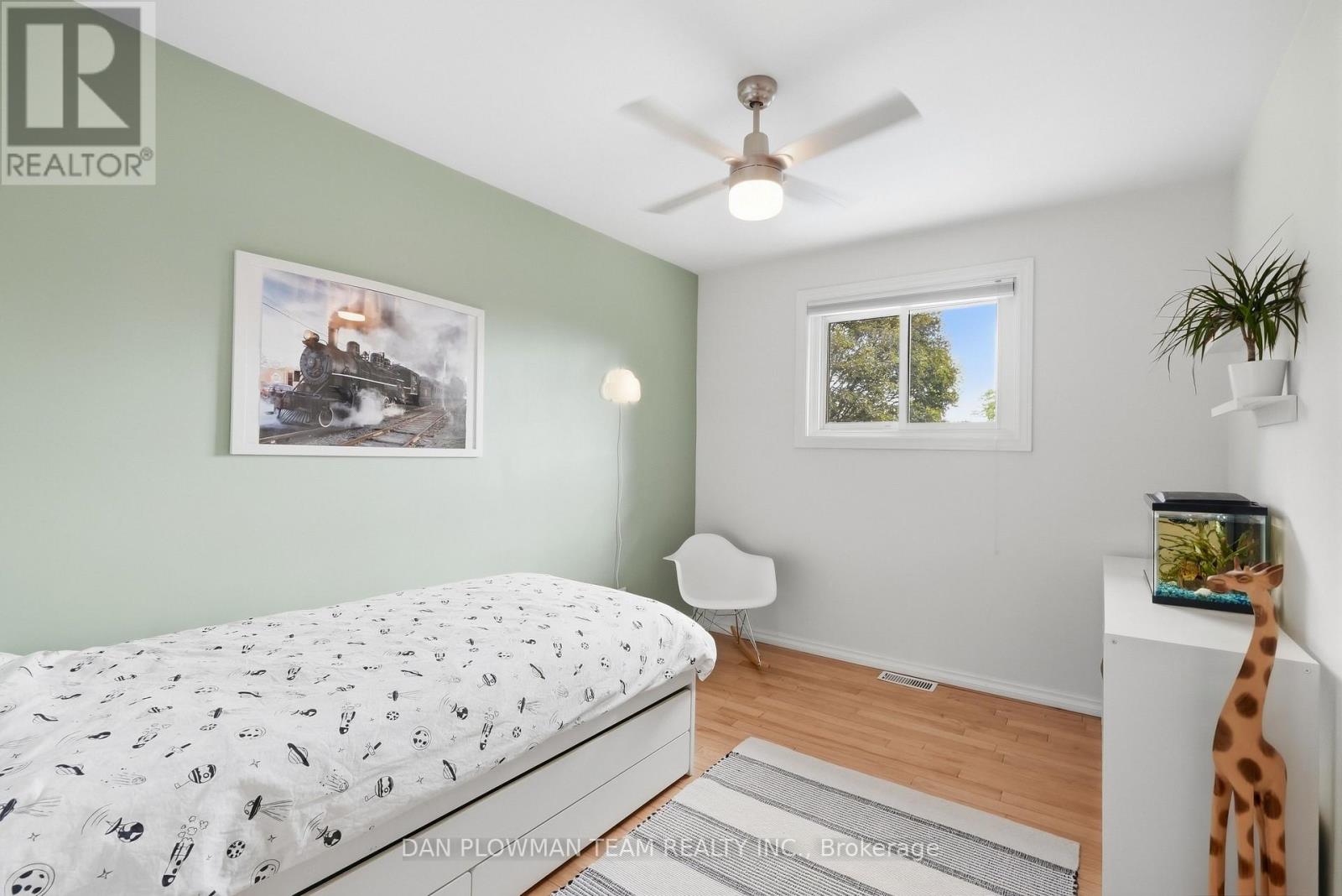 403 AMSTEL COURT - 25