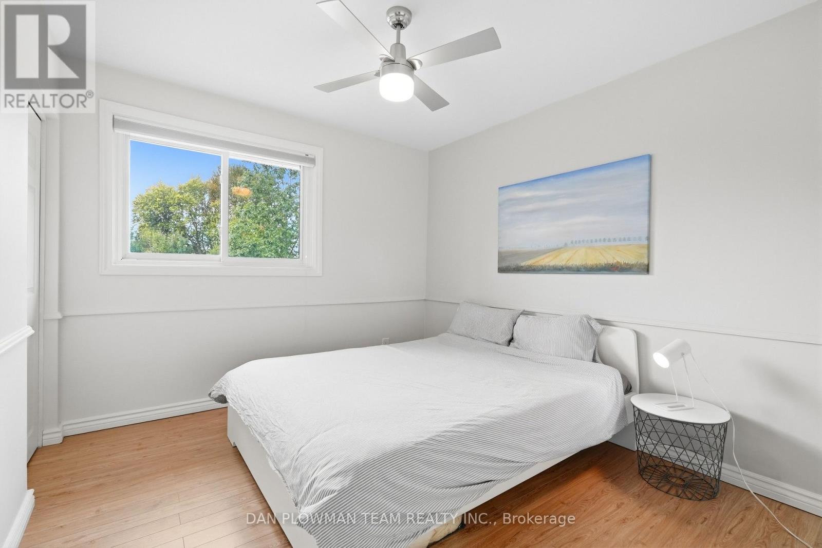 403 AMSTEL COURT - 32