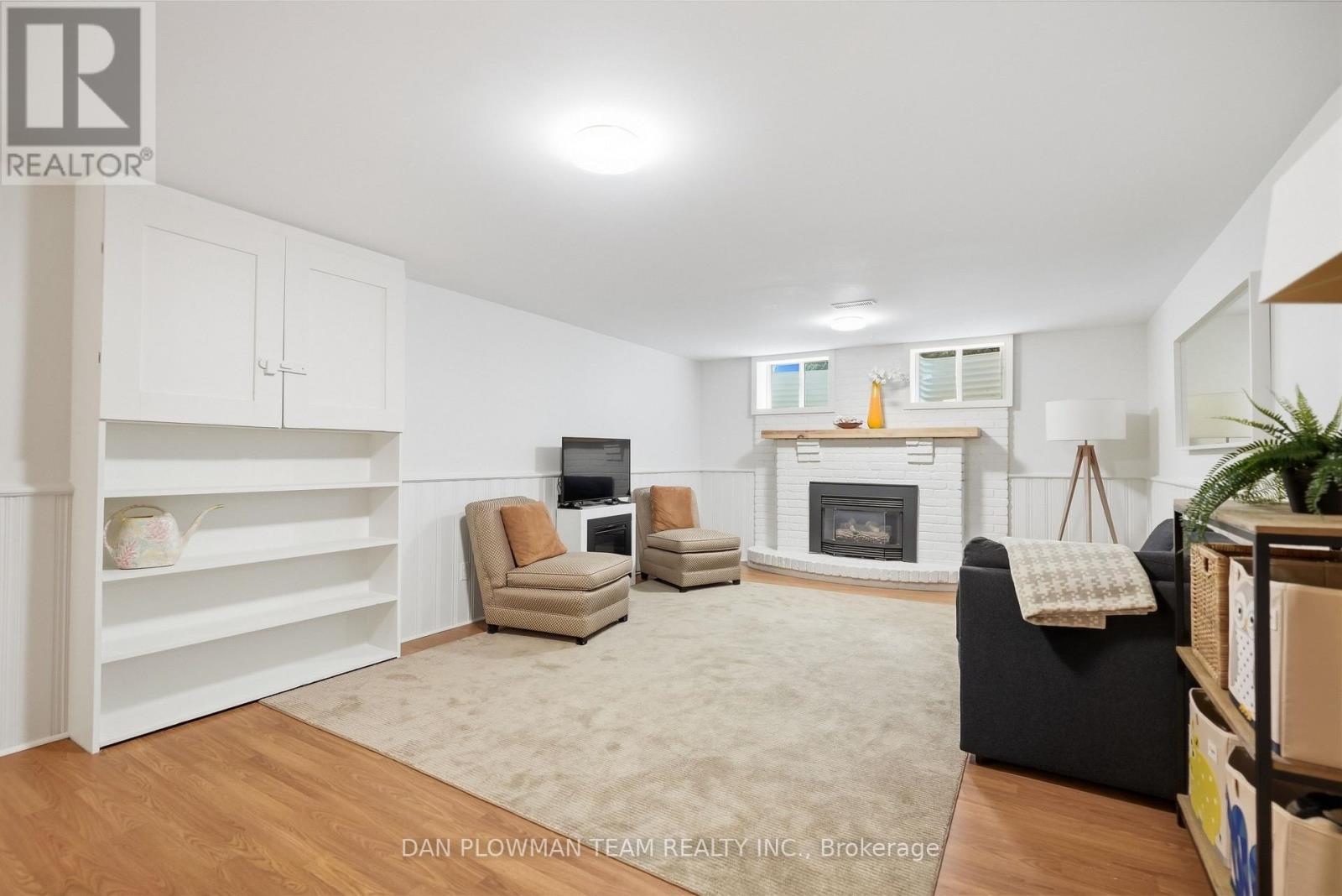 403 AMSTEL COURT - 38