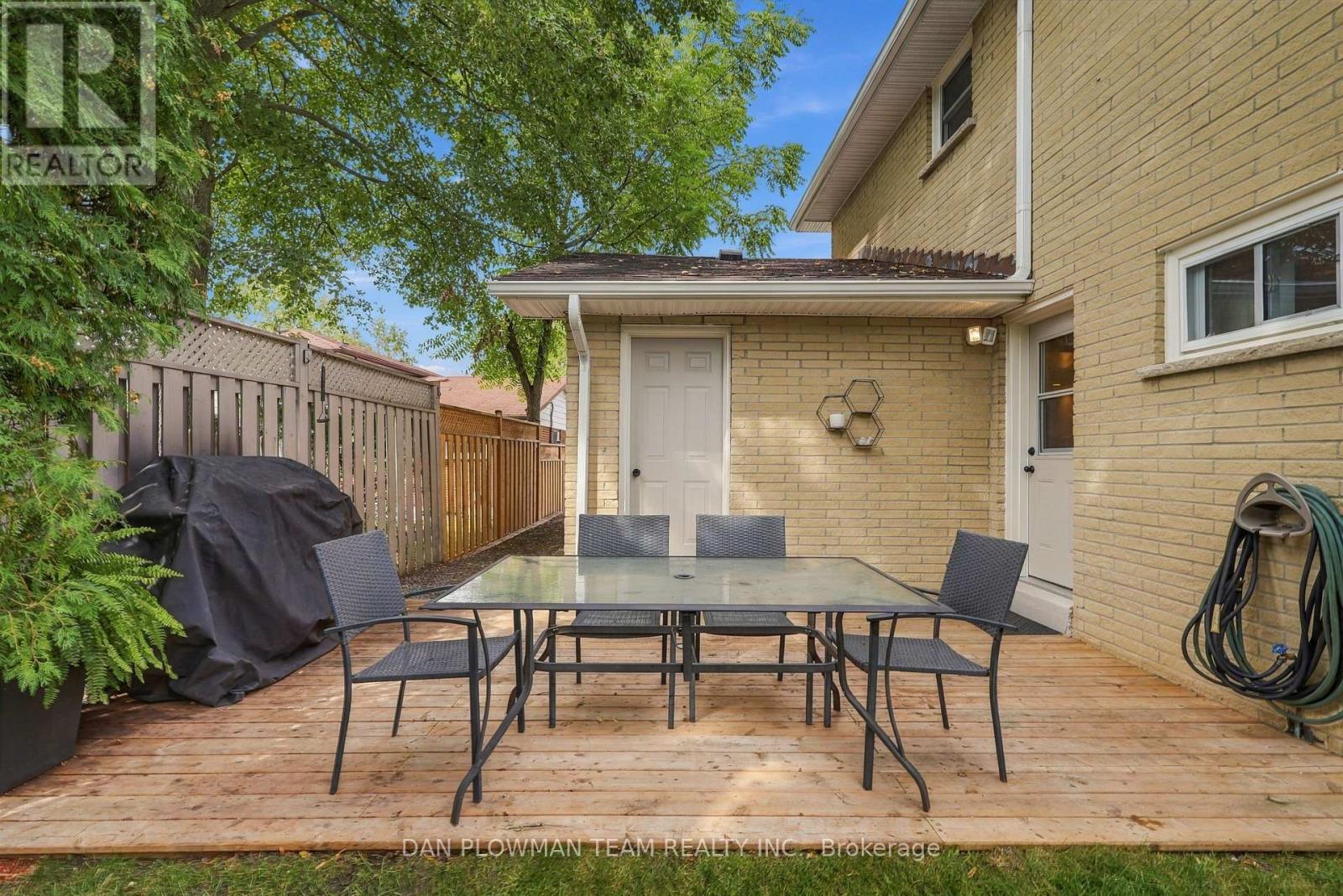 403 AMSTEL COURT - 41