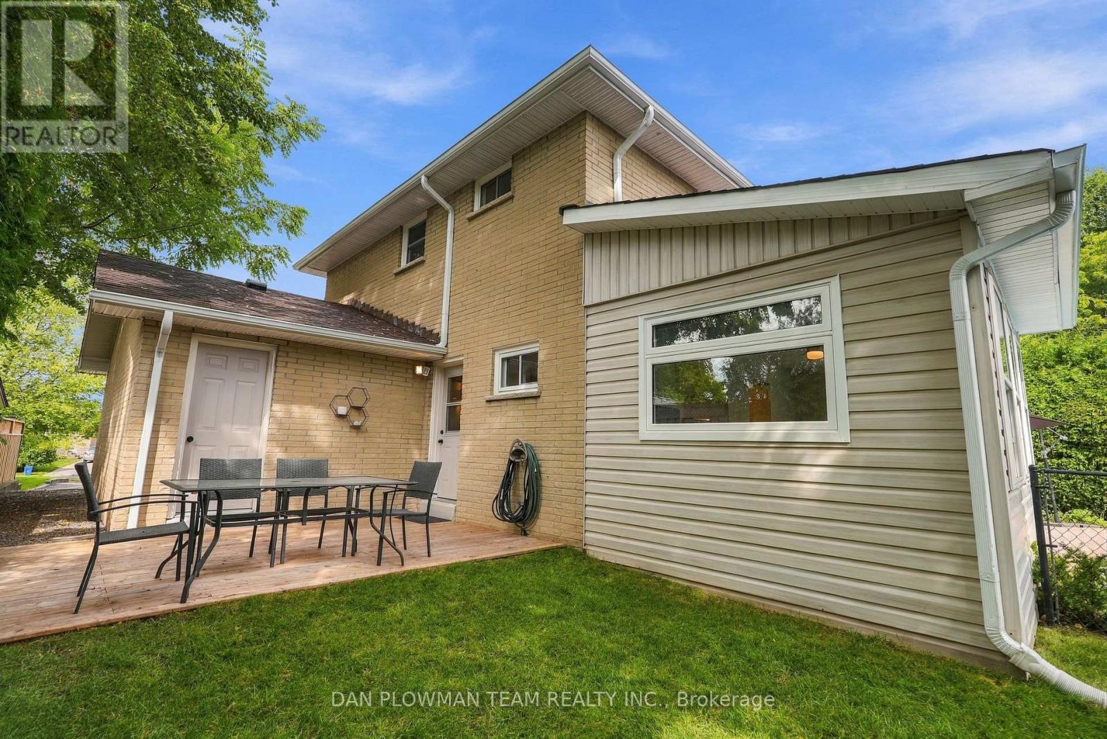 403 AMSTEL COURT - Image 42