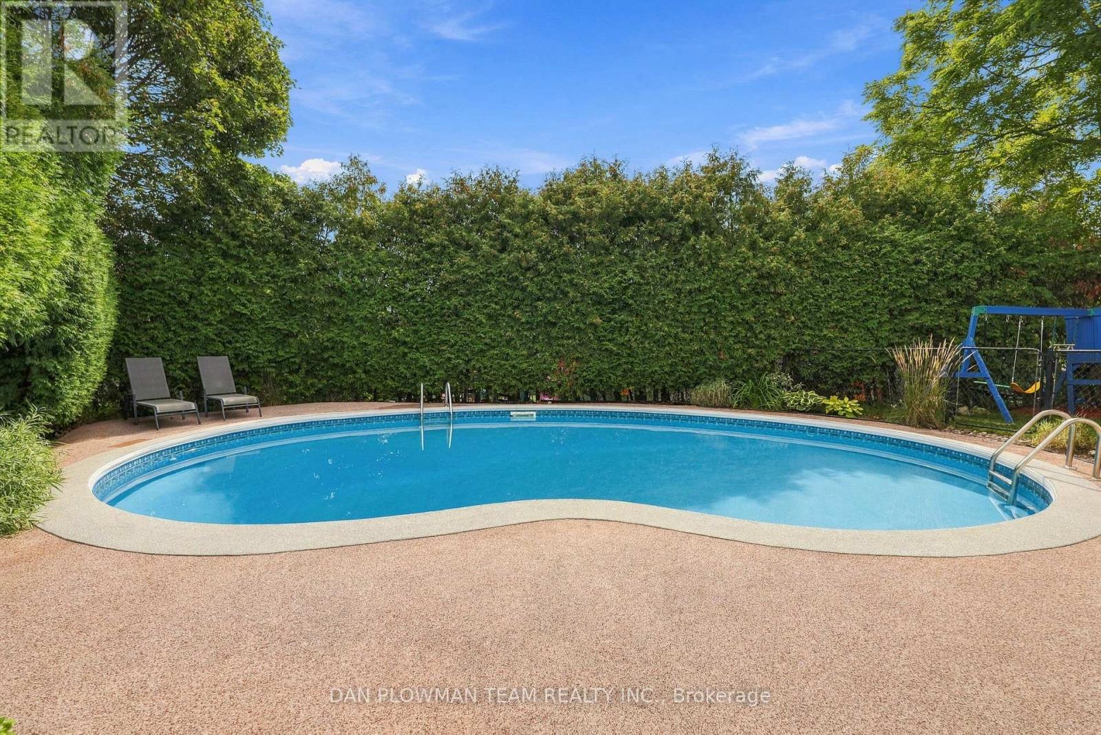 403 AMSTEL COURT - Image 44