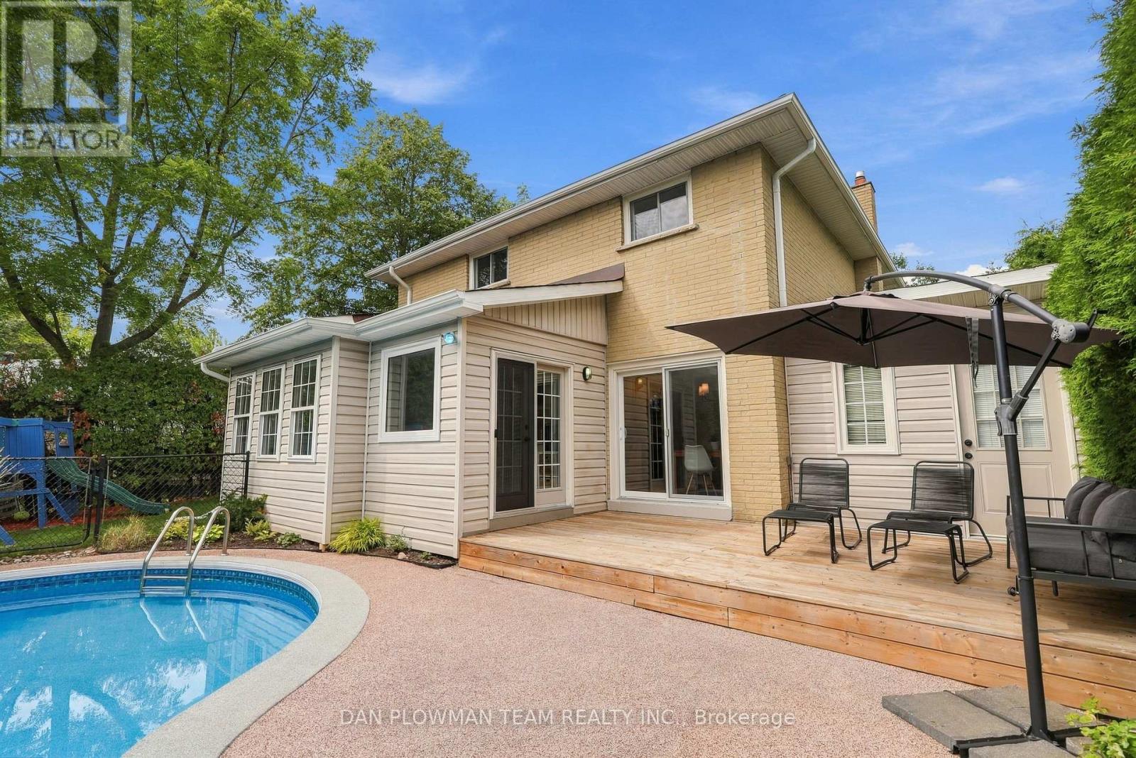 403 AMSTEL COURT - 46