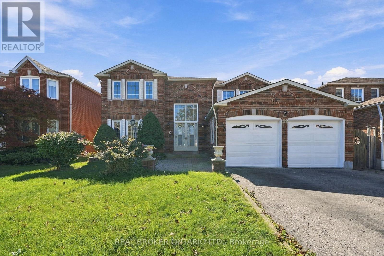 61 BLUENOSE CRESCENT - 2