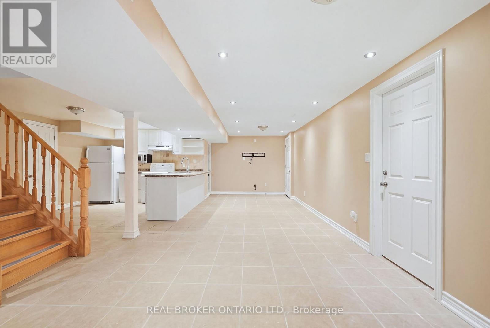 61 BLUENOSE CRESCENT - 25