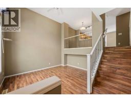 241 Elgin Gardens SE - photo 3