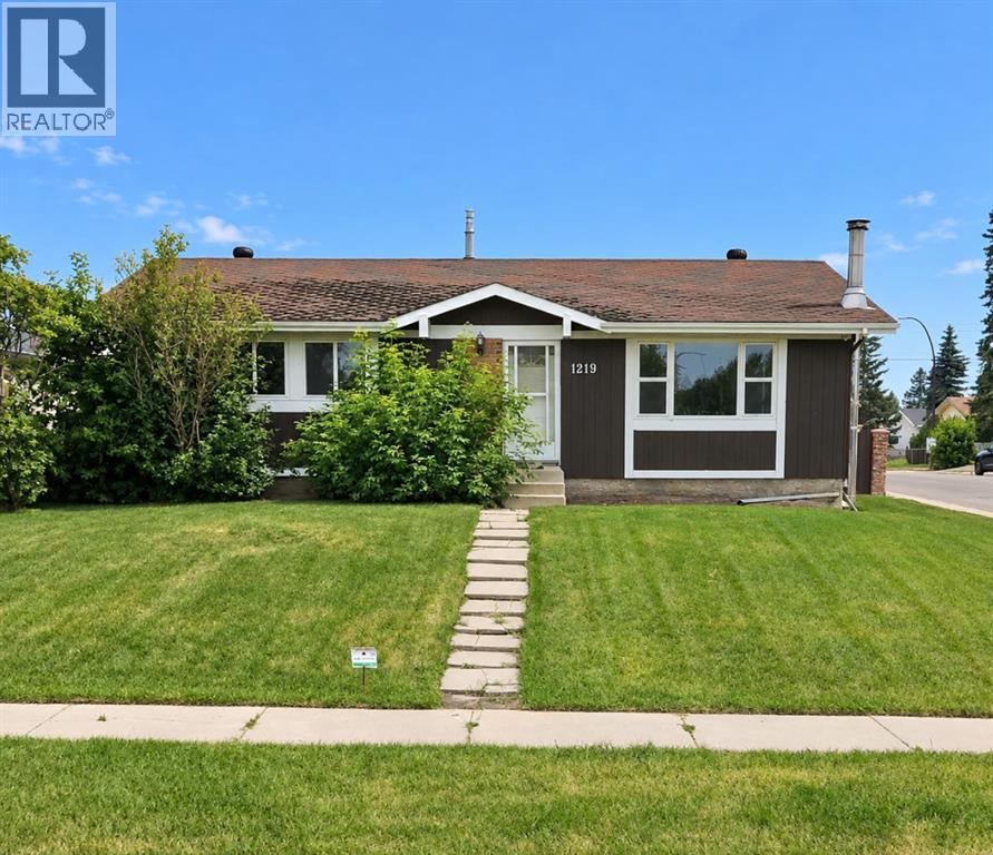 1219 68 Street NE, Calgary