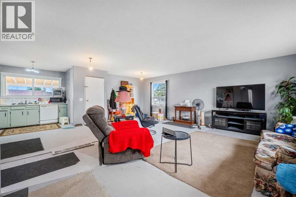 1219 68 Street NE, Calgary, Alberta, T2A5K6 — thumbnail 4