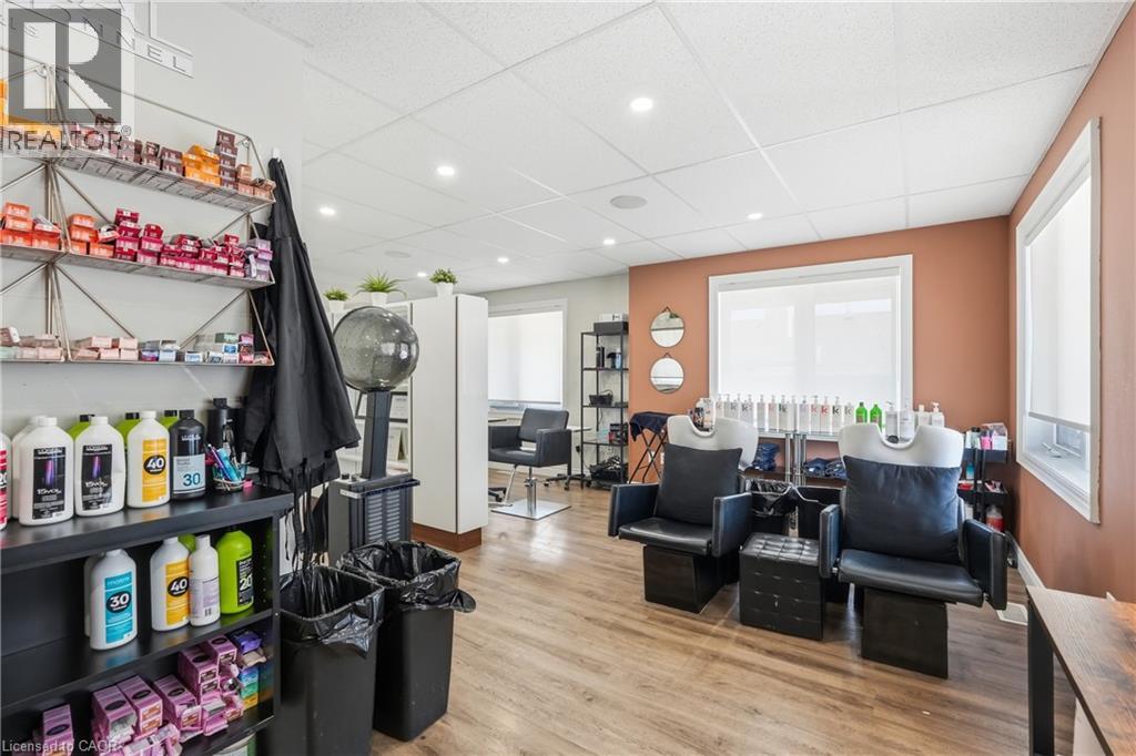 19 King Street West — photo 14