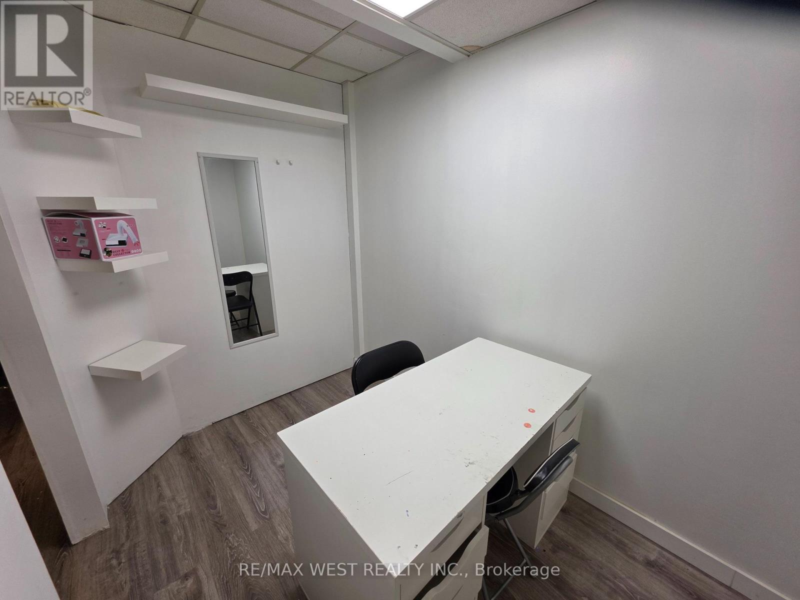 Property for lease at 1B - RM 1 - 1102 CENTRE STREET