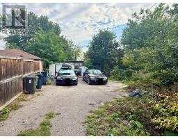 83 Ashburnham Road, Toronto, ON M6H2K6 Photo 6