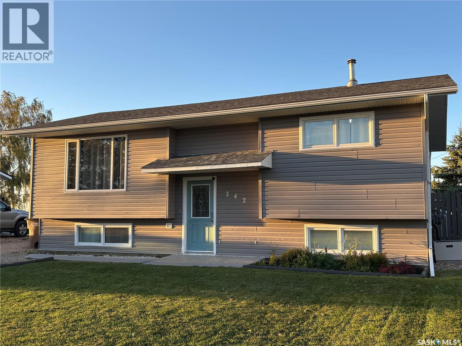 242 Lendrum STREET, Melfort