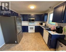 Bedroom - 242 Lendrum Street, Melfort, SK S0E1A0 Photo 9