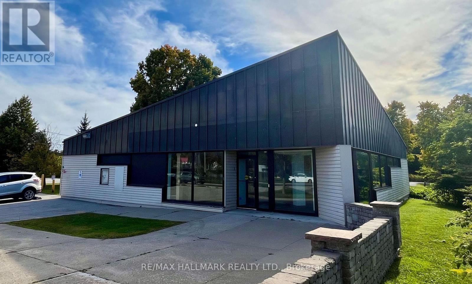 Property for lease at 2 ALBERT STREET