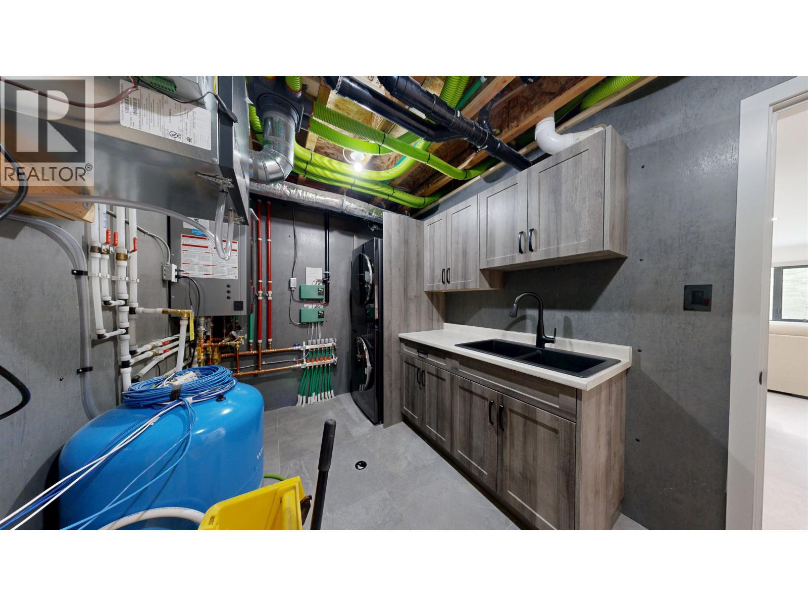 6060 BUTTE ROAD - 25