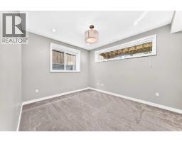 1317 20 Avenue NW - photo 33