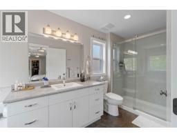 8901 Grizzly Crescent, Kamloops, BC V2C6T9 Photo 15