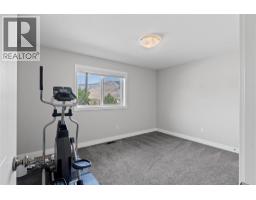 8901 Grizzly Crescent, Kamloops, BC V2C6T9 Photo 20