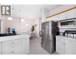 Living room - 81 Sierra Morena Landing Sw, Calgary, AB T3H4K3 Photo 6