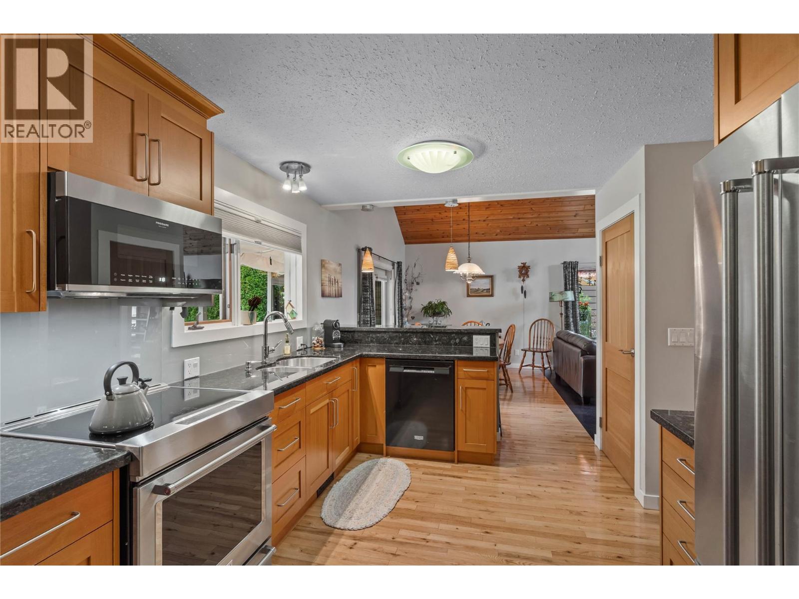 2653 SUNSET Drive - Image 8
