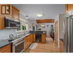 3pc Bathroom - 2653 Sunset Drive, Kamloops, BC V2C4K4 Photo 8