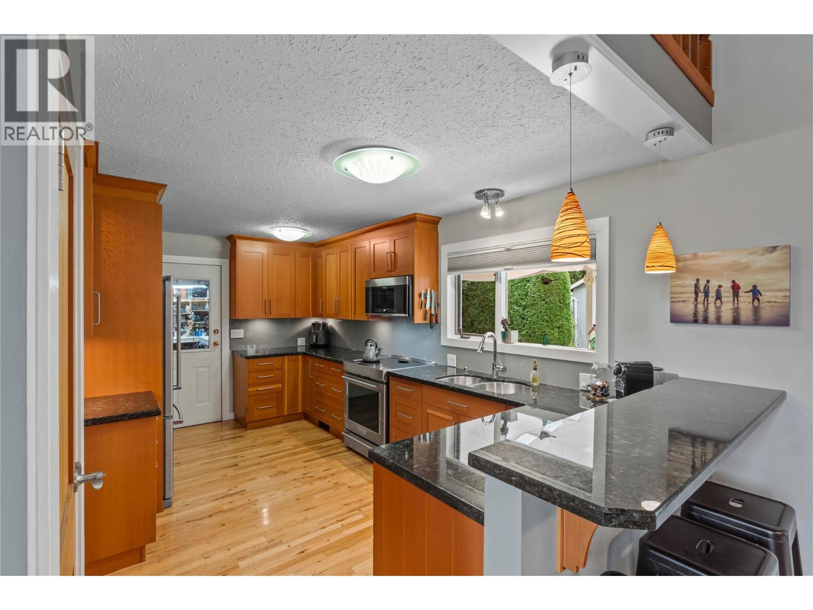 2653 SUNSET Drive - Image 6