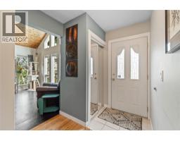 Kitchen - 2653 Sunset Drive, Kamloops, BC V2C4K4 Photo 12
