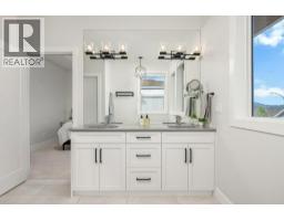 631 Mt Ida Crescent, Coldstream, BC V1B4G3 Photo 20