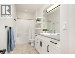 631 Mt Ida Crescent, Coldstream, BC V1B4G3 Photo 41