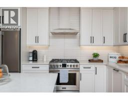 4pc Bathroom - 631 Mt Ida Crescent, Coldstream, BC V1B4G3 Photo 9