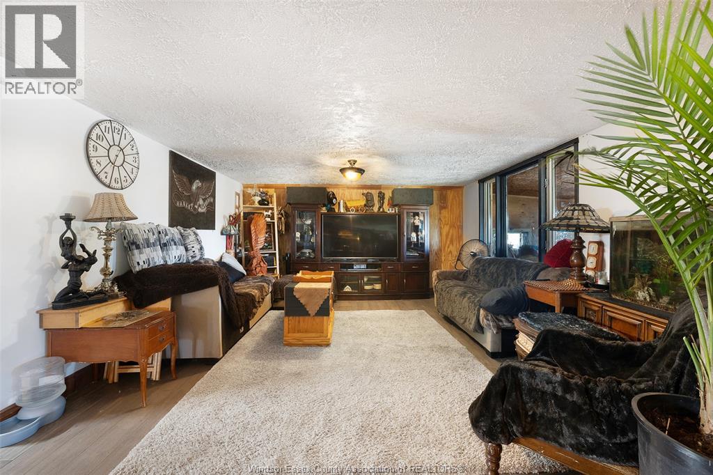 8865 HOWARD AVENUE, LaSalle — photo 10
