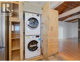 4553 Cordova Bay Rd, Saanich, BC V8X3V6 Photo 14