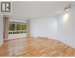 4553 Cordova Bay Rd, Saanich, BC V8X3V6 Photo 15