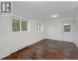 4553 Cordova Bay Rd, Saanich, BC V8X3V6 Photo 27