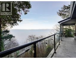 4553 Cordova Bay Rd, Saanich, BC V8X3V6 Photo 38