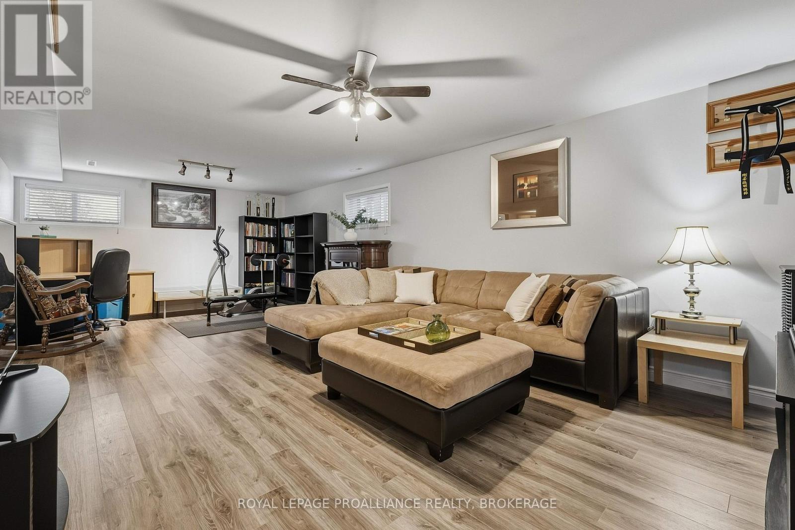 662 MILLBROOK CRESCENT - Image 34