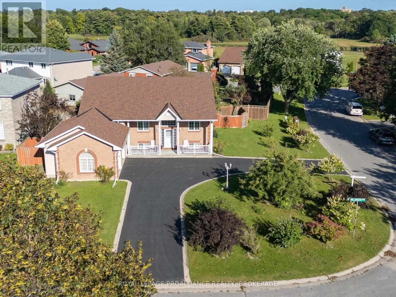662 MILLBROOK CRESCENT - Image 39