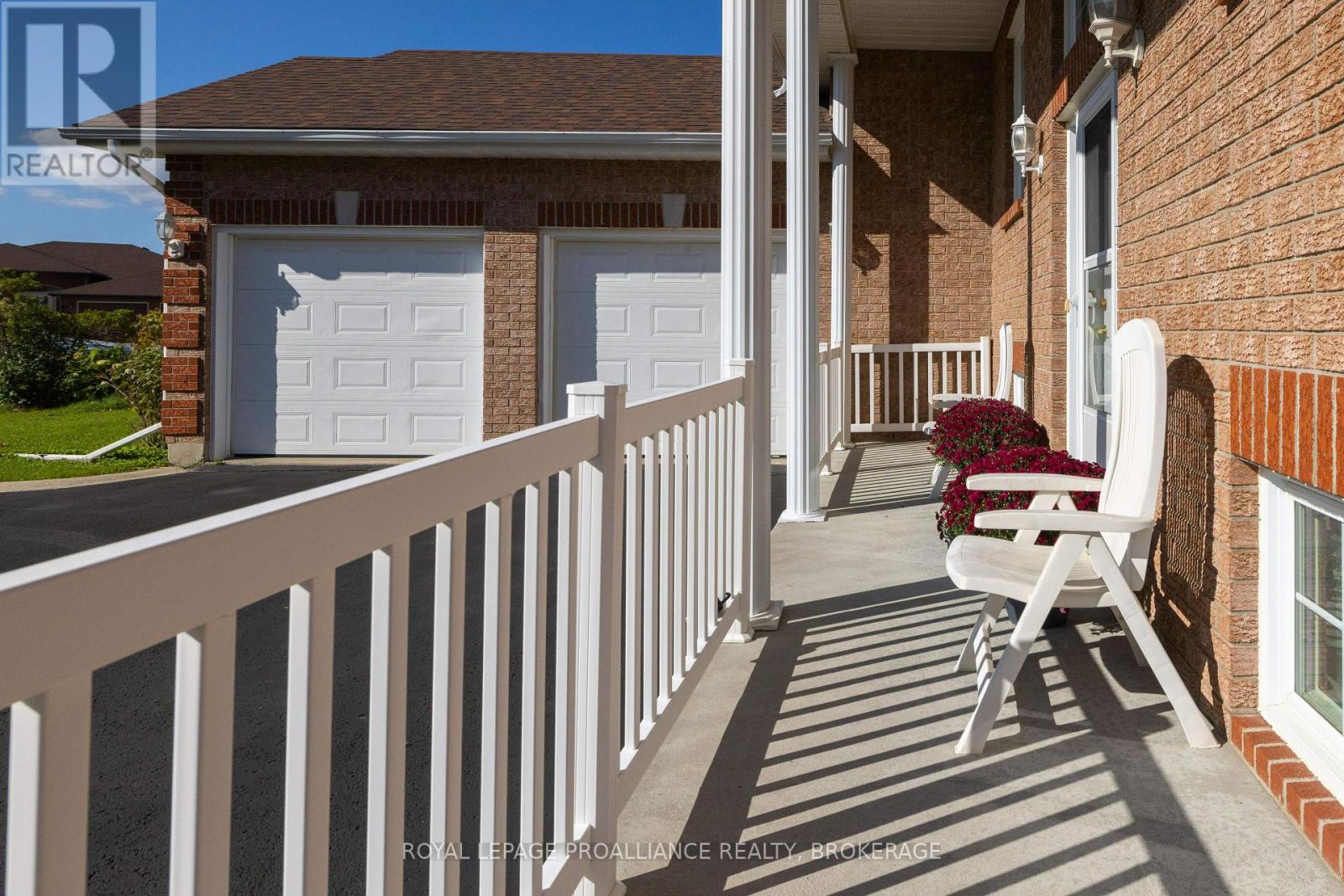 662 MILLBROOK CRESCENT - Image 40