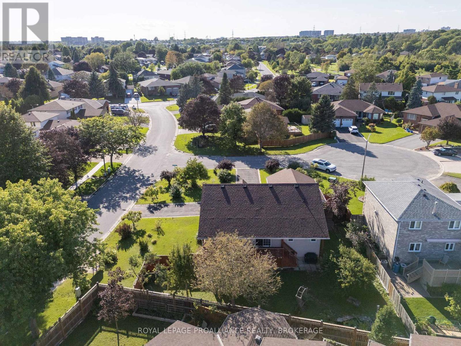 662 MILLBROOK CRESCENT - Image 41