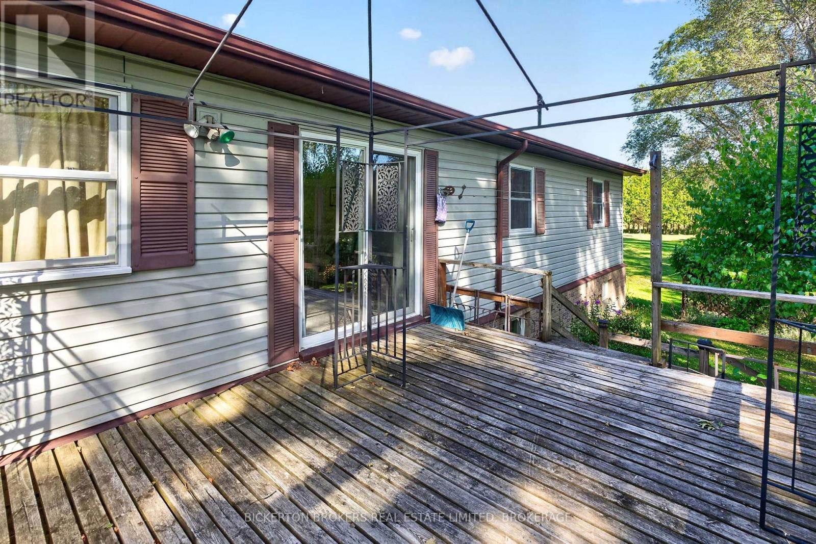 41 FERGUSON LANE - 15