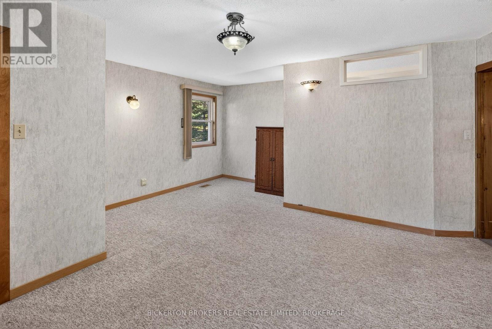 41 FERGUSON LANE - 34