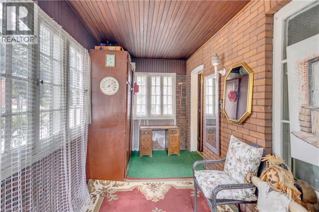 113 SYDENHAM Street - 5