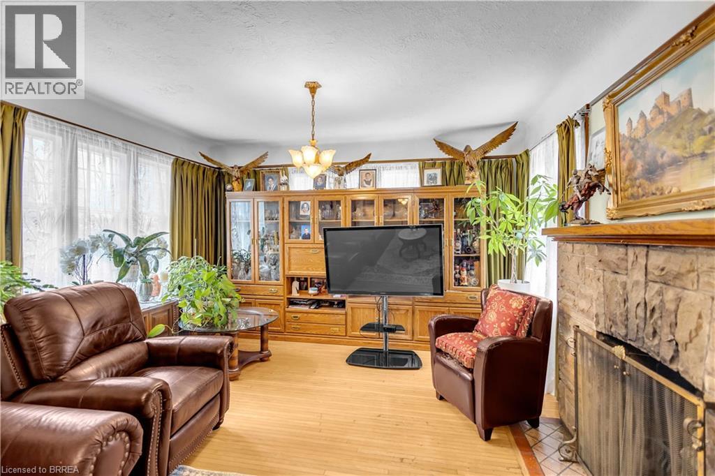 113 SYDENHAM Street - 11