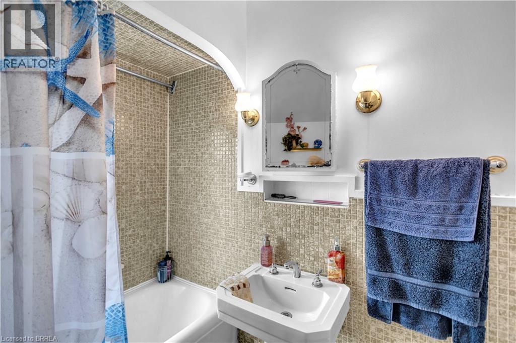 113 SYDENHAM Street - 34