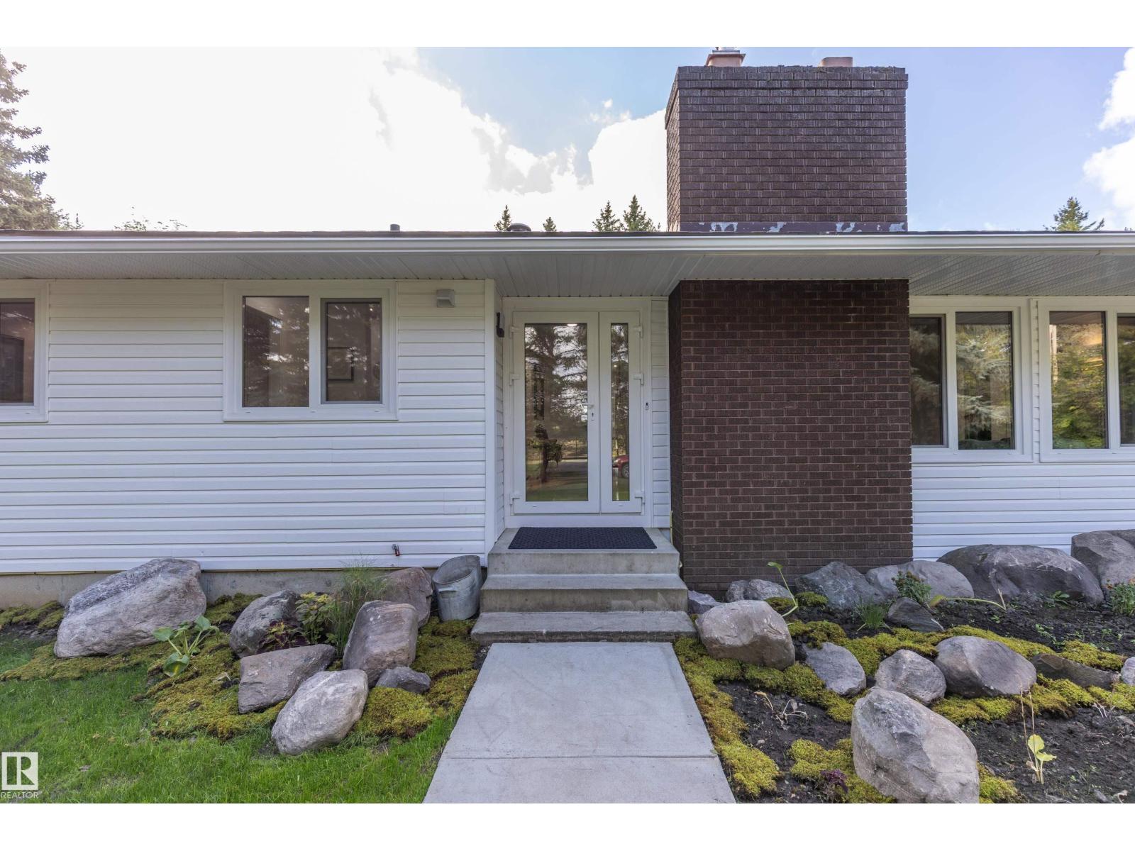 21557 Wye RD, Rural Strathcona County, Alberta, T8E2J2, Rural Strathcona County, Alberta — photo 3 of 5